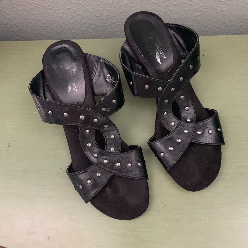 A2 Aerosoles 8 Heels Black Sandals Slides Pewter